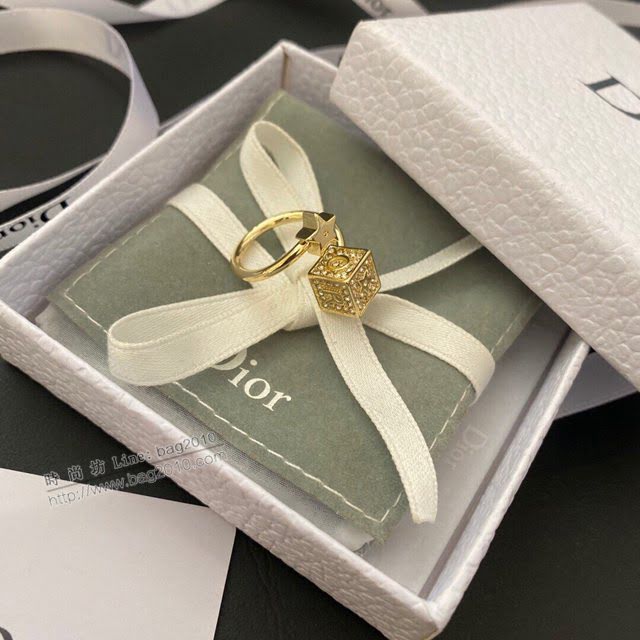 Dior飾品 迪奧經典熱銷款鑲鑽繞圈開口戎指  zgd1050